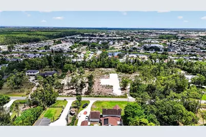 6814 Magnolia Ln, Fort Myers, FL 33966 - Photo 9