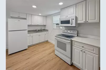 204 2nd St #2, Fort Myers, FL 33907 - Photo 9