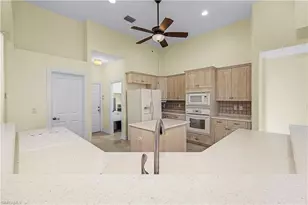 325 SE 21st St, Cape Coral, FL 33990 - Photo 17