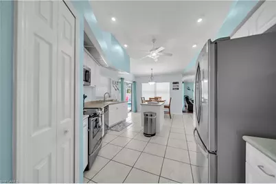 1722 SW 38th Ter, Cape Coral, FL 33914 - Photo 23