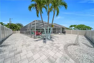 1722 SW 38th Terrace, Cape Coral, FL 33914 - Photo 31