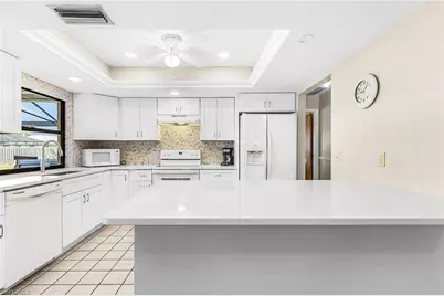 210 SW 43rd Ln, Cape Coral, FL 33914 - Photo 9
