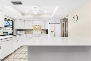 210 SW 43rd Ln, Cape Coral, FL 33914 - Photo 9