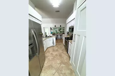 1090 Woods Dr, Labelle, FL 33935 - Photo 5