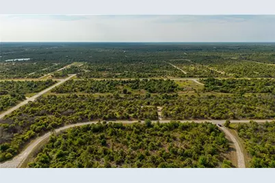 8607 Fireglow Cir, North Port, FL 34288 - Photo 5
