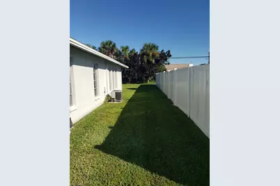 1103 SW 48th Ter, Cape Coral, FL 33914 - Photo 19