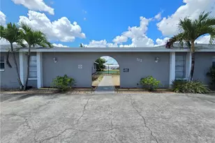 702 SE 47th St, Cape Coral, FL 33904 - Photo 1