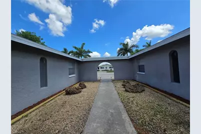 702 SE 47th St #4, Cape Coral, FL 33904 - Photo 5