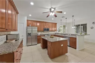 15370 Laguna Hills Dr, Fort Myers, FL 33908 - Photo 11
