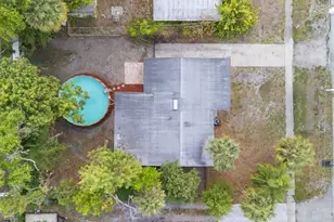 912 Hibiscus Ln, North Fort Myers, FL 33903 - Photo 19