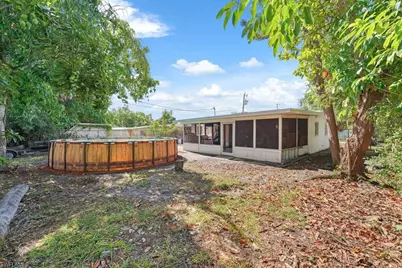 912 Hibiscus Ln, North Fort Myers, FL 33903 - Photo 31