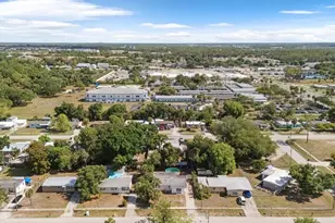 912 Hibiscus Ln, North Fort Myers, FL 33903 - Photo 25