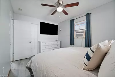 912 Hibiscus Ln, North Fort Myers, FL 33903 - Photo 15