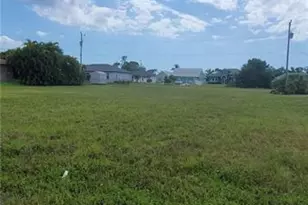 1718 El Dorado Blvd N, Cape Coral, FL 33993 - Photo 1