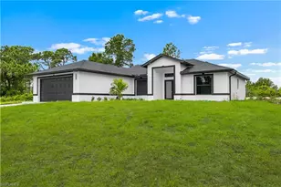 546 Genoa Ave S, Lehigh Acres, FL 33974 - Photo 3