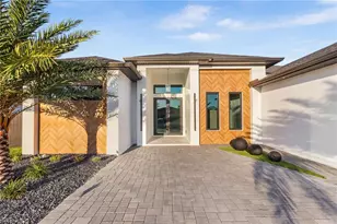 1923 SW 15th Pl, Cape Coral, FL 33991 - Photo 5