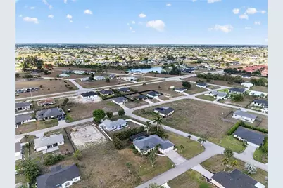 2010 NE 24th Ter, Cape Coral, FL 33909 - Photo 33