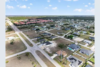 2010 NE 24th Ter, Cape Coral, FL 33909 - Photo 35