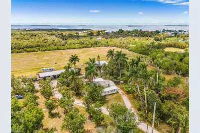 7535 Caloosa Dr, Bokeelia, FL 33922 - Photo 3