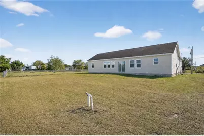 2808 34th St SW, Lehigh Acres, FL 33976 - Photo 11