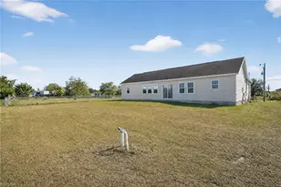 2808 34th St SW, Lehigh Acres, FL 33976 - Photo 11