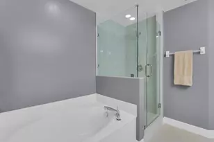 2745 1st St, Fort Myers, FL 33916 - Photo 23