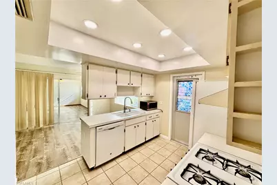 9 Palm Blvd, Lehigh Acres, FL 33936 - Photo 9