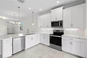 28259 Captiva Shell Loop, Bonita Springs, FL 34135 - Photo 9