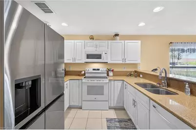 12835 Oakpointe Cir, Fort Myers, FL 33912 - Photo 7