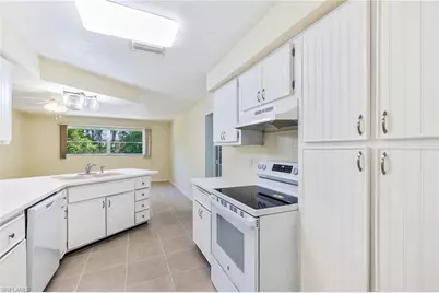 5661 Eichen Cir E, Fort Myers, FL 33919 - Photo 13
