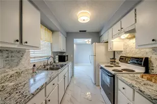 3518 SE 8th Pl, Cape Coral, FL 33904 - Photo 15