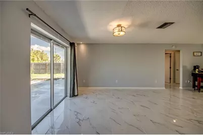 3518 SE 8th Pl, Cape Coral, FL 33904 - Photo 11