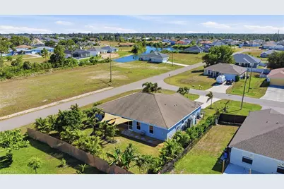 4301 NE 9th Pl, Cape Coral, FL 33909 - Photo 21