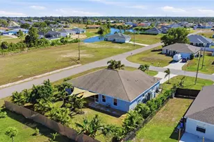 4301 NE 9th Pl, Cape Coral, FL 33909 - Photo 21