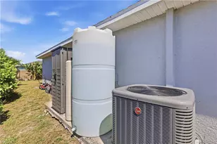 4301 NE 9th Pl, Cape Coral, FL 33909 - Photo 19