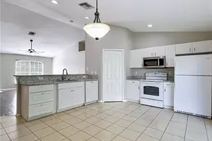 6117 Kramer Ave, Fort Myers, FL 33905 - Photo 9
