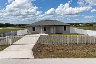 9019 N Indio Cir, Labelle, FL 33935 - Photo 3