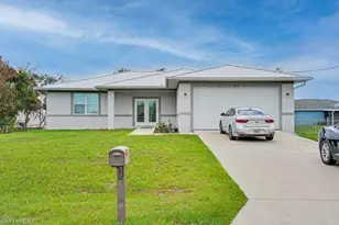 8006 Oakleaf Cir, Labelle, FL 33935 - Photo 1