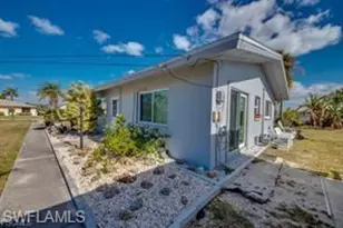 1112 SE 39th Terrace, Cape Coral, FL 33904 - Photo 5
