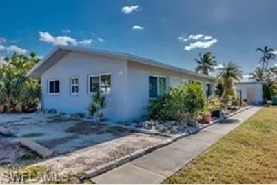 1112 SE 39th Ter, Cape Coral, FL 33904 - Photo 1