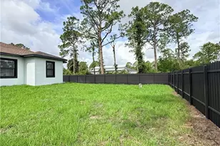 1047 Merry St E, Lehigh Acres, FL 33974 - Photo 3