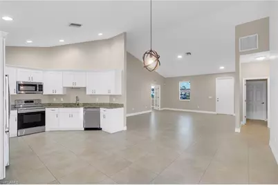 1133 SW Trafalgar Pkwy, Cape Coral, FL 33991 - Photo 5