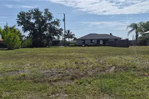2501 NE 19th Pl, Cape Coral, FL 33909 - Photo 1