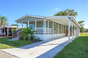 93 Poinsettia Dr, Fort Myers, FL 33905 - Photo 21
