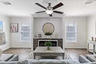 228 Poinsettia Dr, Fort Myers, FL 33905 - Photo 5