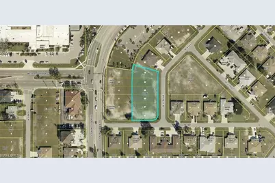 1204 SE 9th Ct, Cape Coral, FL 33990 - Photo 3