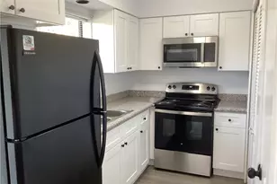 1123 NE 15th Ln, Cape Coral, FL 33909 - Photo 3
