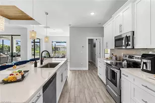 828 SW 28th St, Cape Coral, FL 33914 - Photo 13