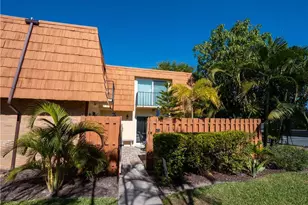 1727 Park Meadows Dr, Fort Myers, FL 33907 - Photo 5