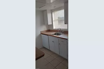 723 SE 10th St, Cape Coral, FL 33990 - Photo 5